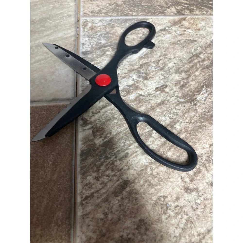 Black Kitchen Shears Stainless Steel Serrated Blades Nutcracker Bottle Opener